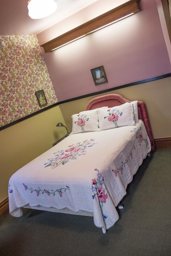 The Cottage House Council Grove エクステリア 写真